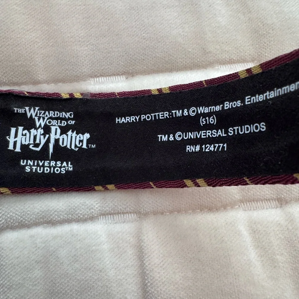 Harry Potter Universal Studios Gryffindor Headband.  *New ✨